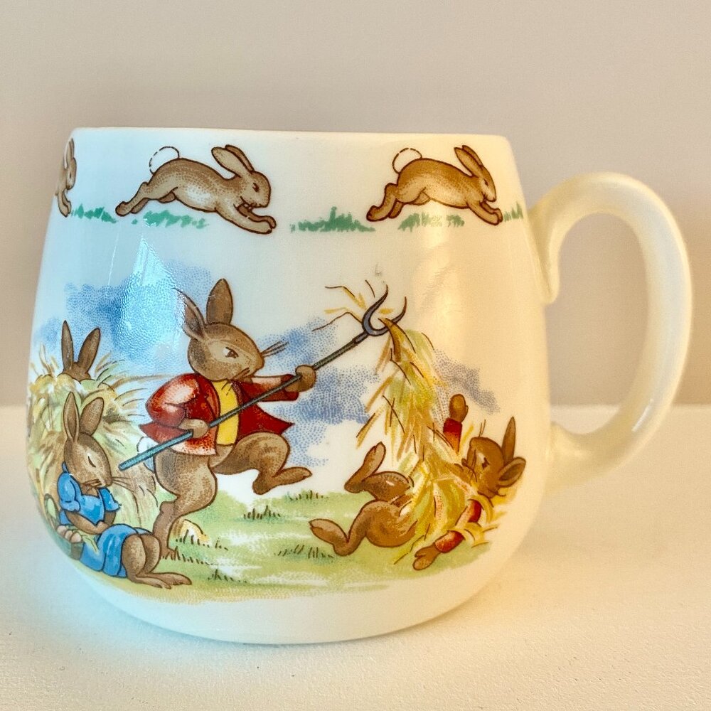 Royal Doulton Bunnykins Vintage Mug - Picture 2 of 4
